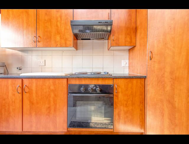 3 BEDROOM TOWNHOUSE RENTED IN RADIOKOP